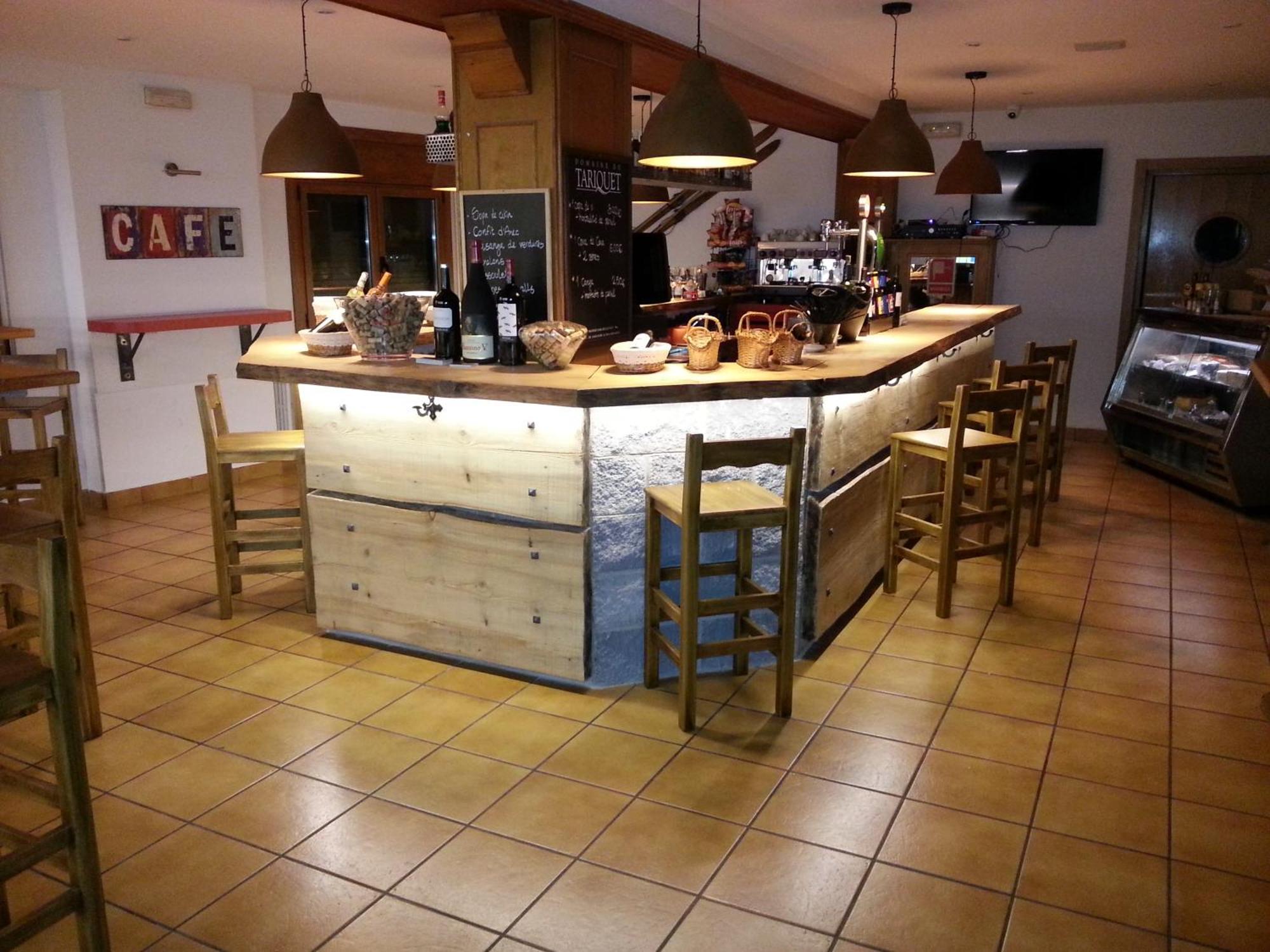 Hotel Arinsal Luaran gambar