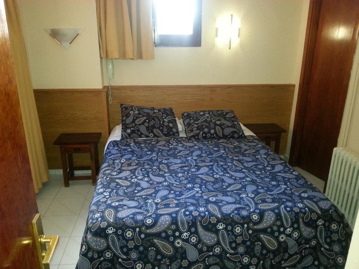 Hotel Arinsal Bilik gambar